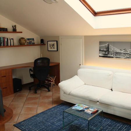 Bright Penthouse Close To Center With Terrace And Lake View Lecco Exteriör bild